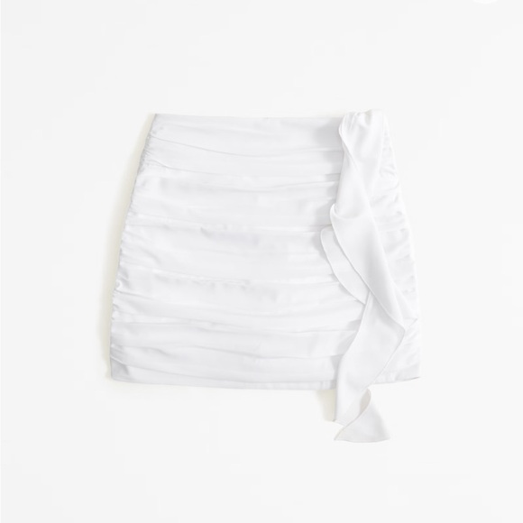 Abercrombie White Ruffle Set - Size Small - Worn Once - Picture 2 of 8